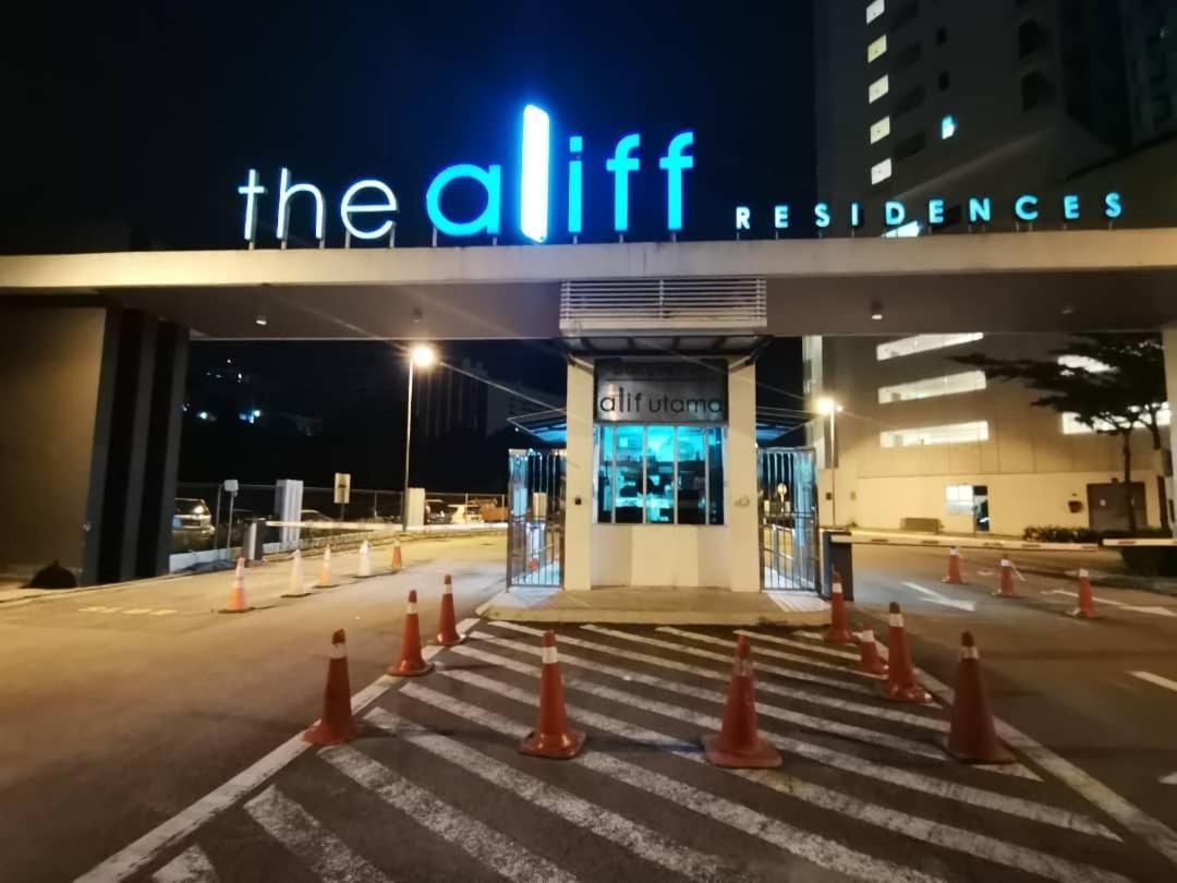 Aliff Residences 艾麗軒 ยะโฮร์บาห์รู ภายนอก รูปภาพ